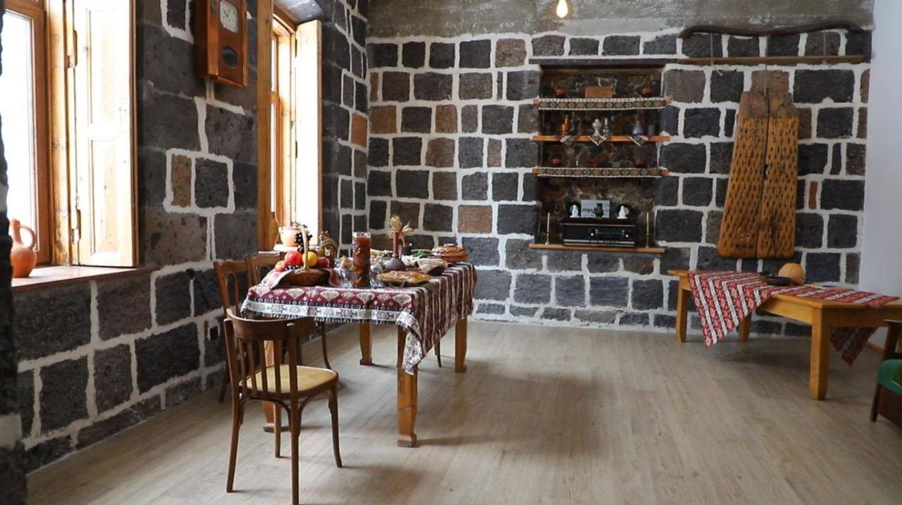 Guesthouse Emma Gyumri Ngoại thất bức ảnh
